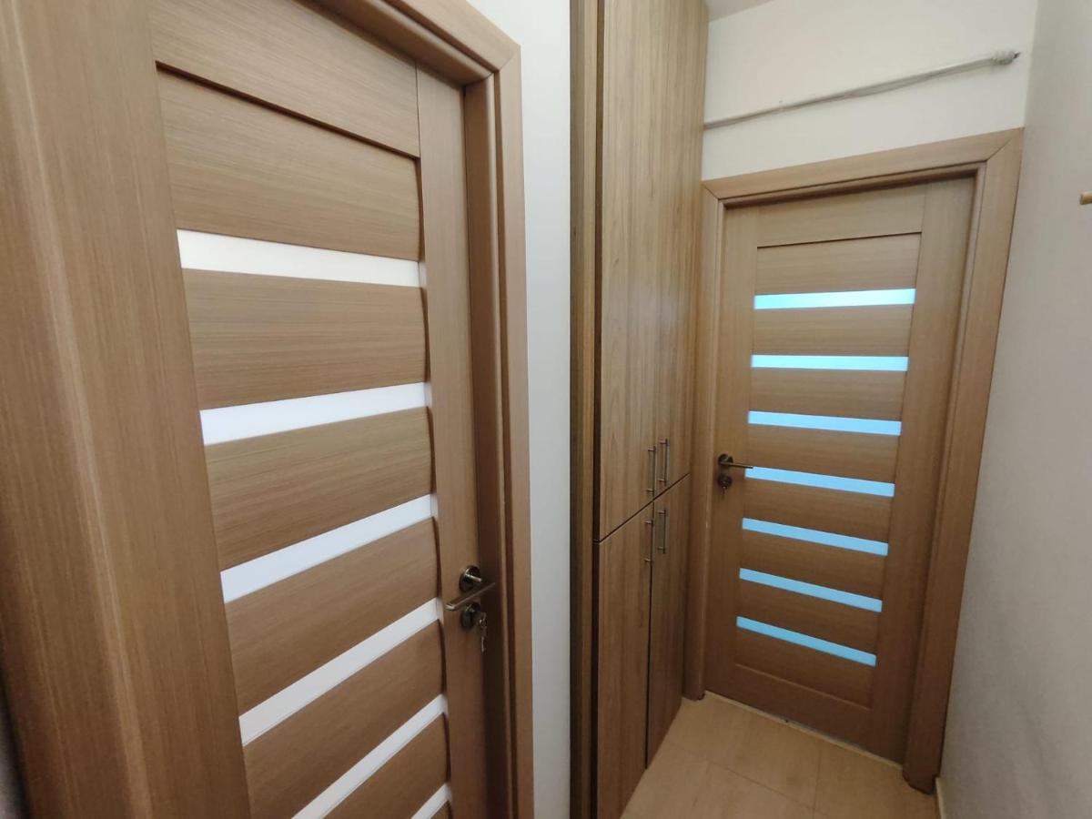 Garsoniera Ioana Apartment ซินายา ภายนอก รูปภาพ